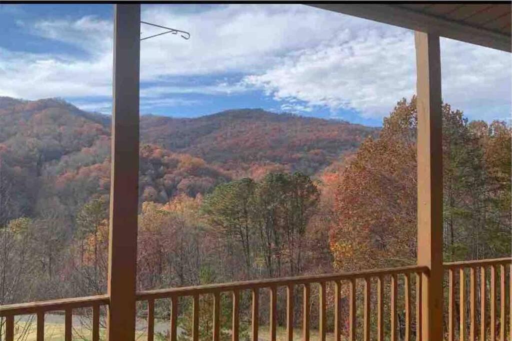 Condo With Stunning Mountain And 6Th Green Views Near Harrahs Cherokee Bryson City Whittier Buitenkant foto