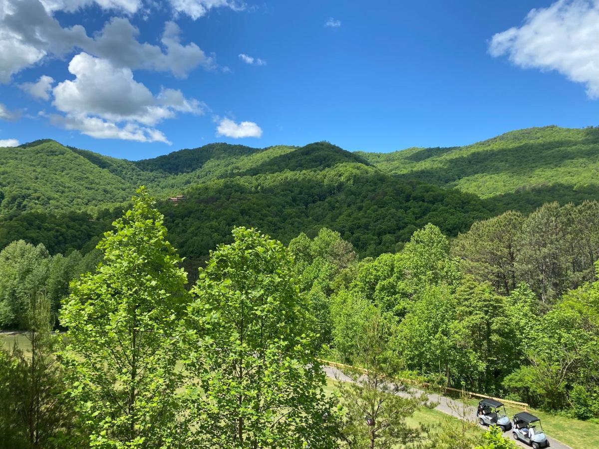 Condo With Stunning Mountain And 6Th Green Views Near Harrahs Cherokee Bryson City Whittier Buitenkant foto