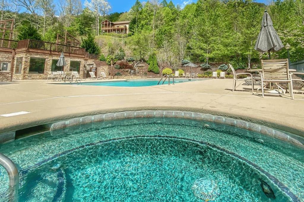 Condo With Stunning Mountain And 6Th Green Views Near Harrahs Cherokee Bryson City Whittier Buitenkant foto